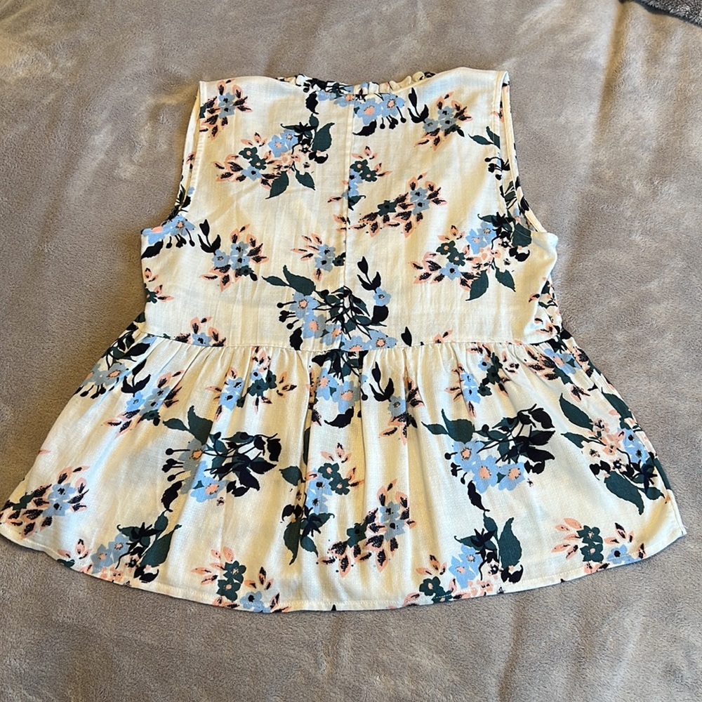 Lucky Brand Floral Baby Doll Blouse - Picture 10 of 12